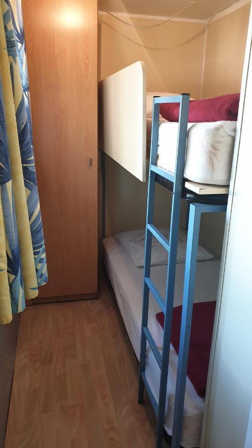 Camping Le Pré Cathare Lavelanet Exterior foto